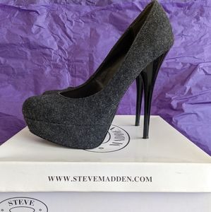 Steve Madden Caryssa Platform Pump- Grey Flannel